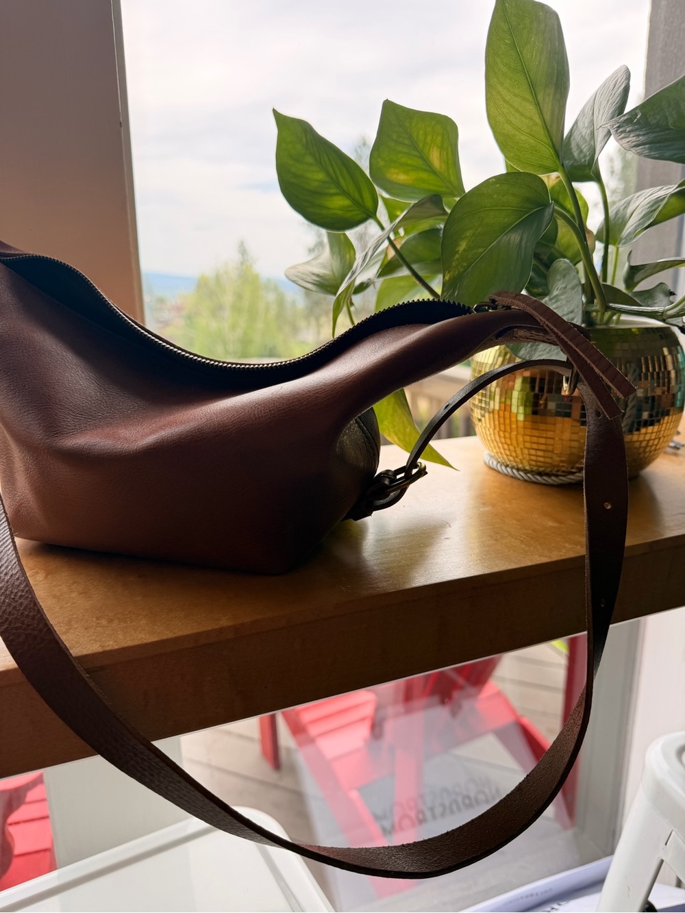 Madewell “Leather Sling Bag” English Saddle - Picture 2 of 9
